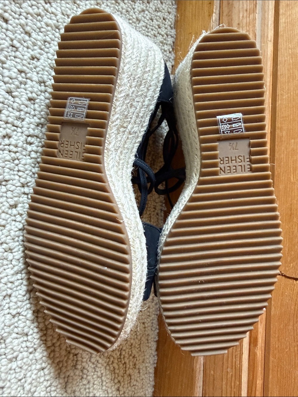 Eileen Fisher Women’s Black Espadrille Wedge Sandals Size 7.5 - Picture 7 of 7